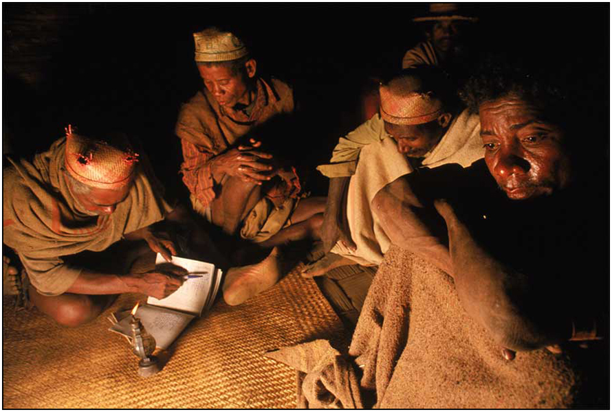  : Madagascar : Editorial Photography : Carl D. Walsh Photographer: Portrait Photography : Natural History Photographer