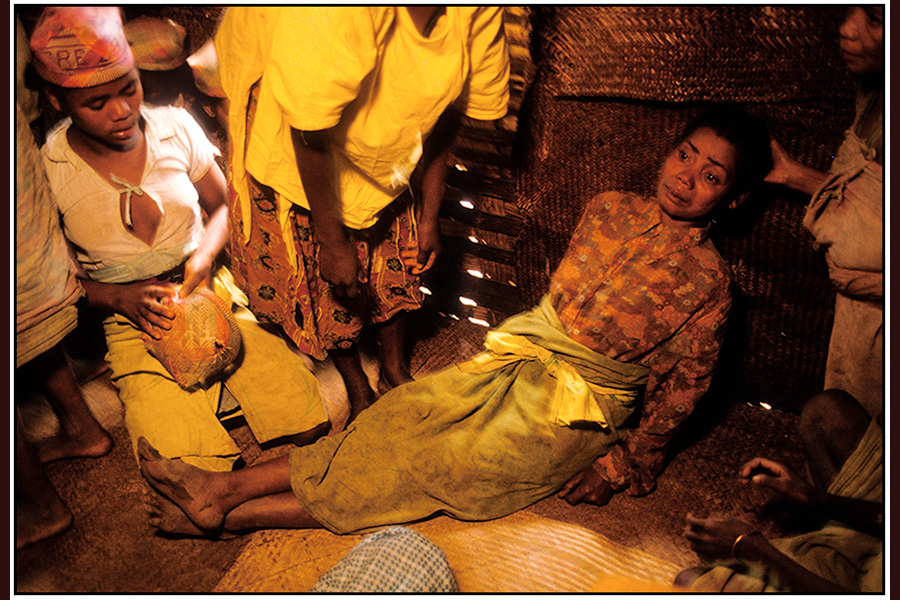  : Madagascar : Editorial Photography : Carl D. Walsh Photographer: Portrait Photography : Natural History Photographer