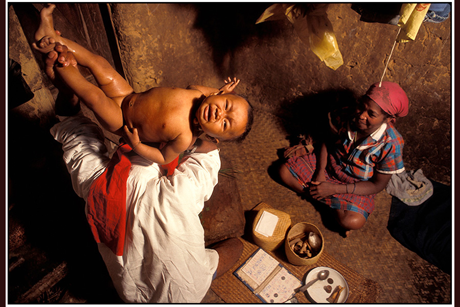  : Madagascar : Editorial Photography : Carl D. Walsh Photographer: Portrait Photography : Natural History Photographer