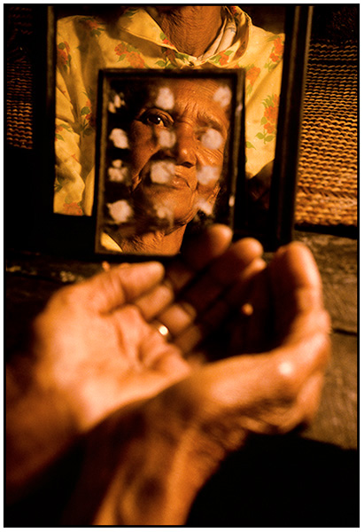  : Madagascar : Editorial Photography : Carl D. Walsh Photographer: Portrait Photography : Natural History Photographer