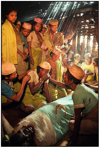  : Madagascar : Editorial Photography : Carl D. Walsh Photographer: Portrait Photography : Natural History Photographer