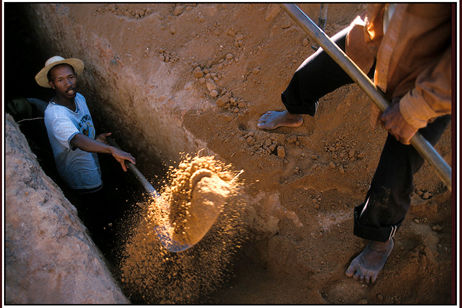  : Madagascar : Editorial Photography : Carl D. Walsh Photographer: Portrait Photography : Natural History Photographer